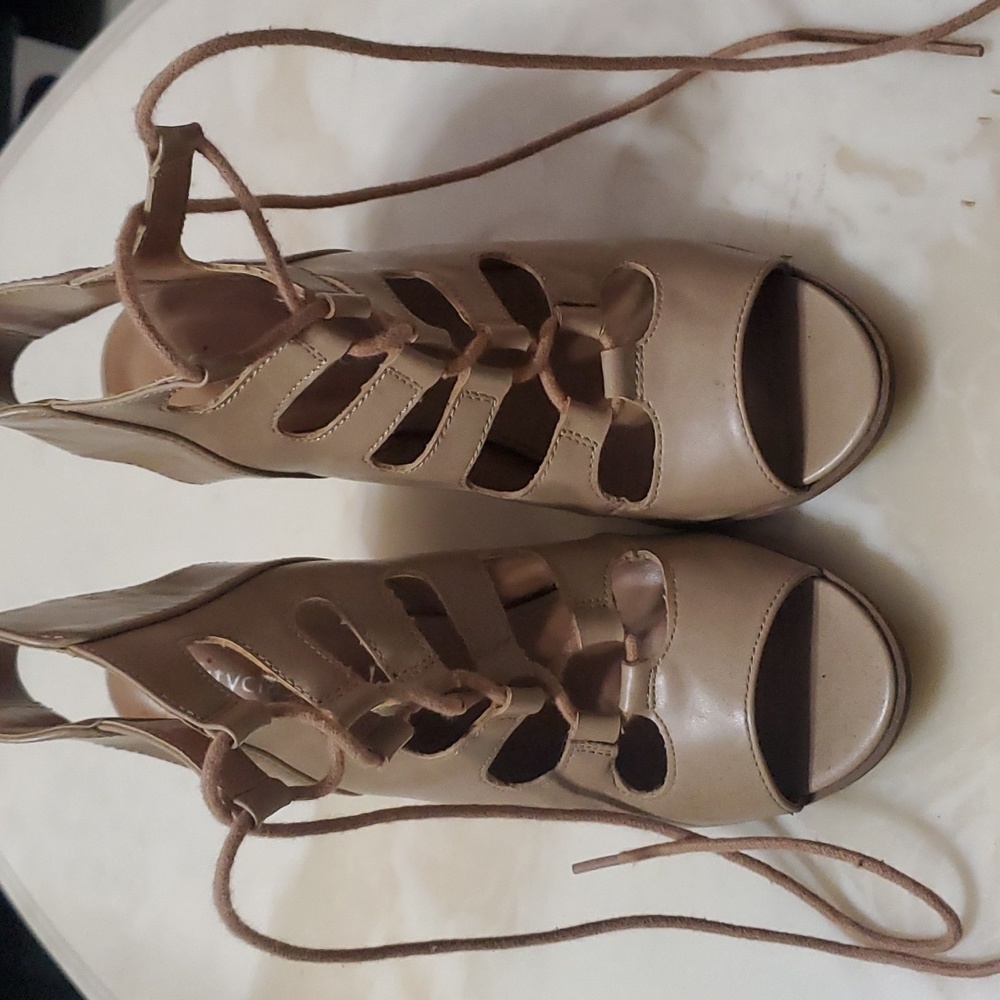 Tie up open toe booties